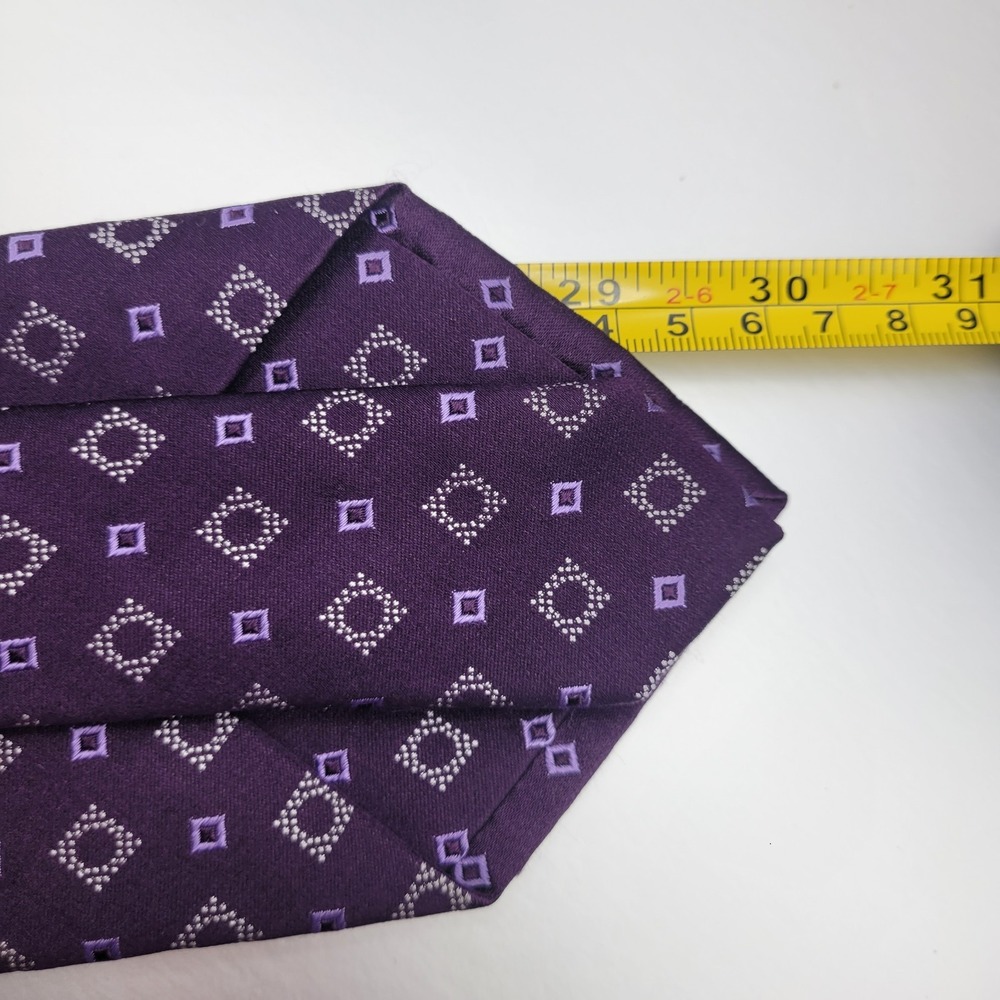 Jos A. Bank Signature Collection Purple Lavender Foulard 100% Silk‎ Tie Necktie - Picture 4 of 4